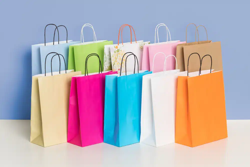 Shopper personalizzate con il tuo logo online Siamo produttori di buste personalizzate e sacchetti con il tuo logo da 20 anni Spedizioni veloci e garantite